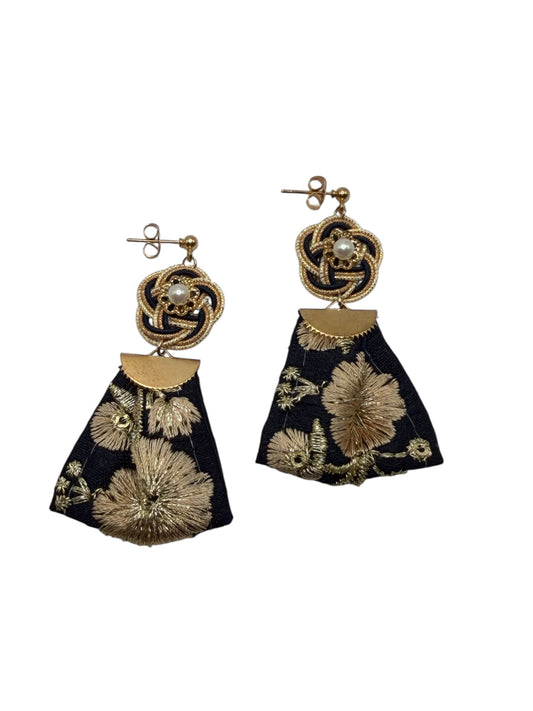Japanese Mizuhiki Pearl Fan Earrings