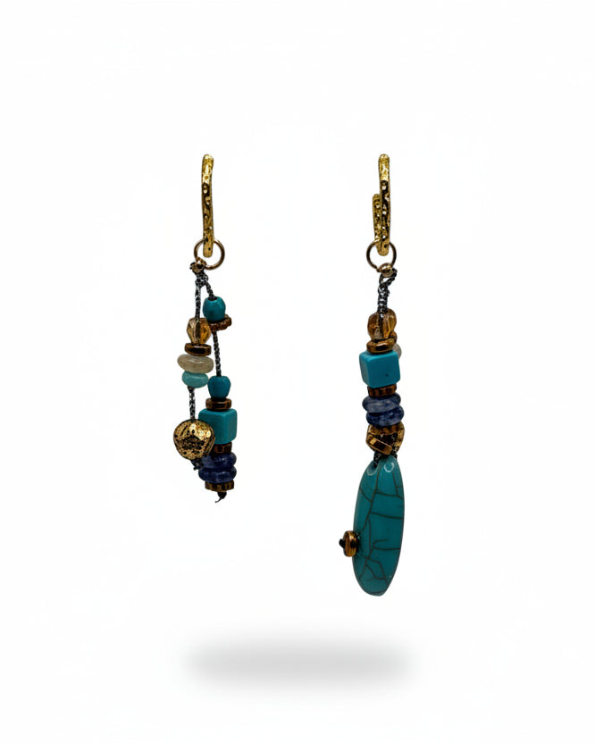 Orecchini Asimmetrici Turchesi con Nappe Stile Tibetano